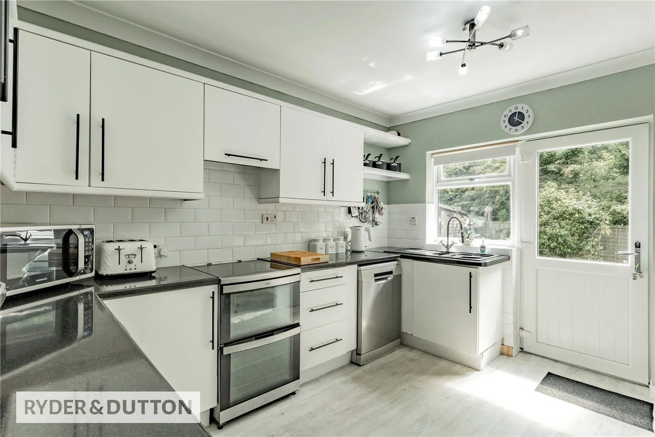 Chiltern Drive, Royton, OL2, photo 6