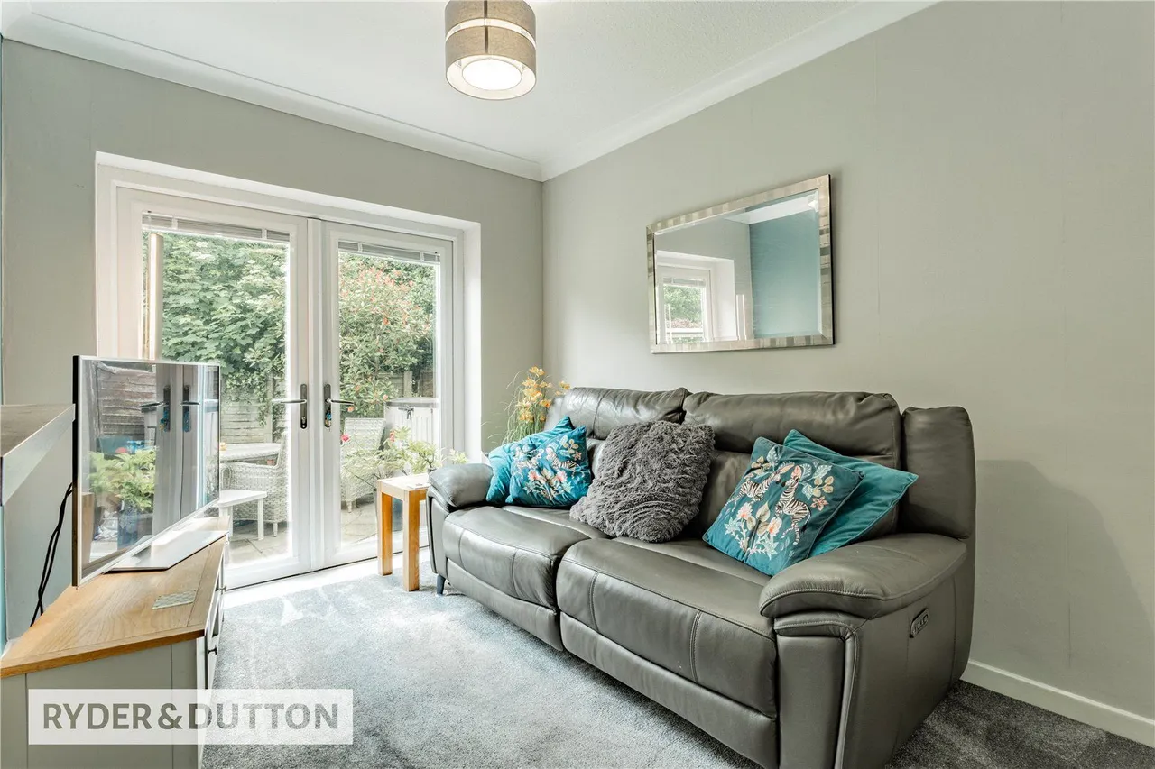 Chiltern Drive, Royton, OL2, photo 7