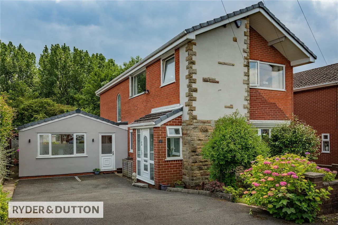 4 bed house for sale, Chiltern Drive, Royton, OL2