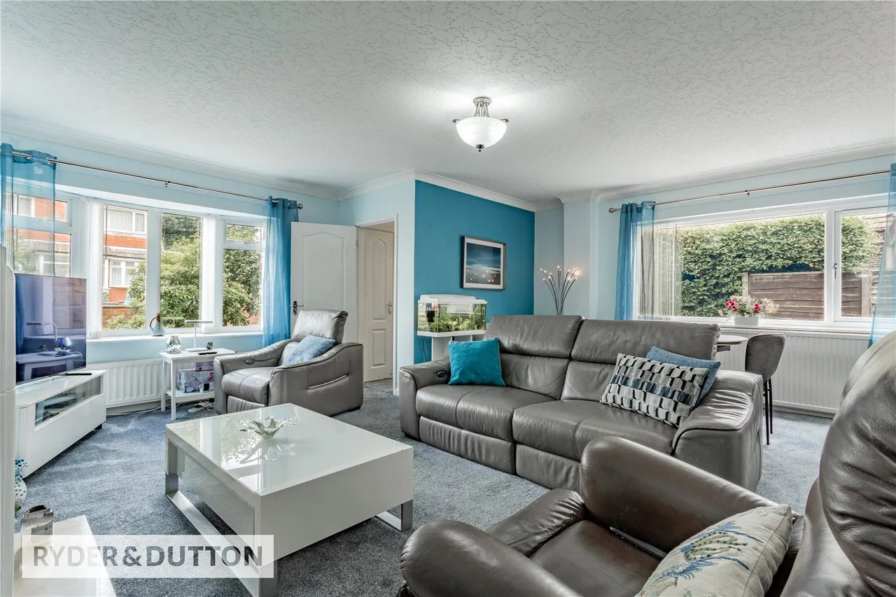 Chiltern Drive, Royton, OL2, photo 2