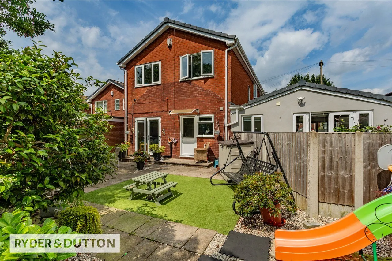 Chiltern Drive, Royton, OL2, photo 21