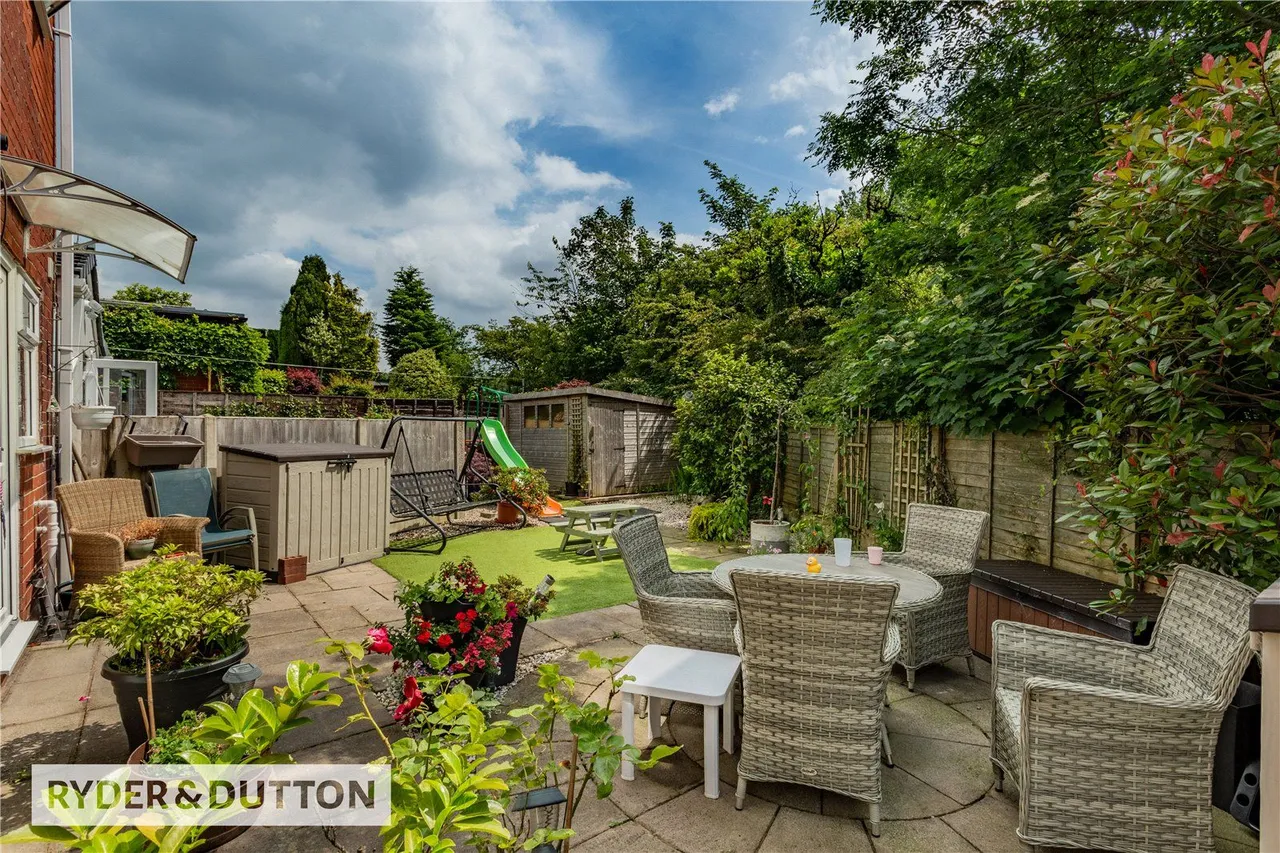 Chiltern Drive, Royton, OL2, photo 22