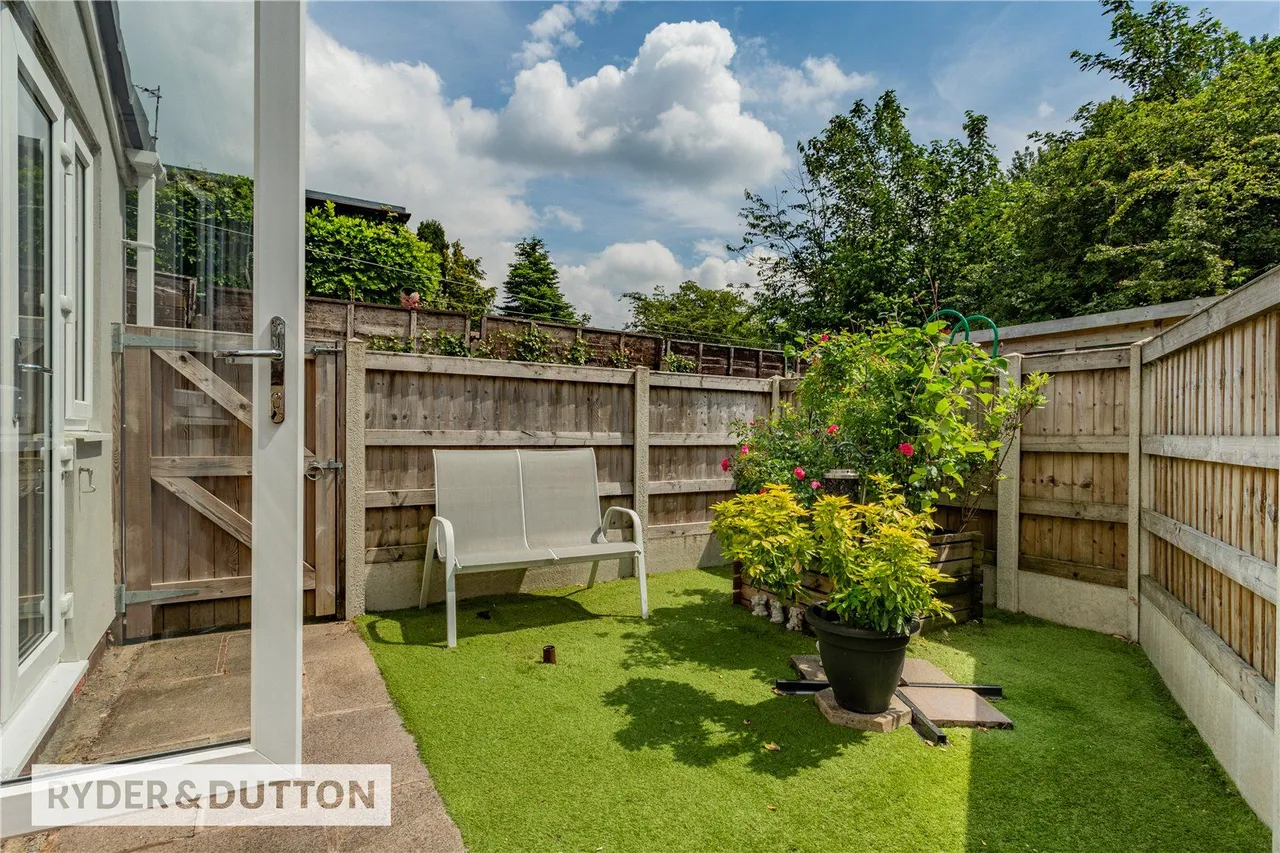 Chiltern Drive, Royton, OL2, photo 20