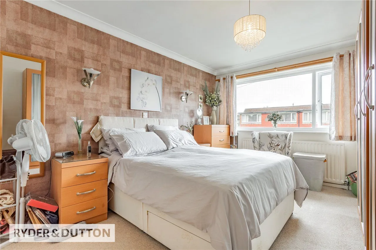 Chiltern Drive, Royton, OL2, photo 10