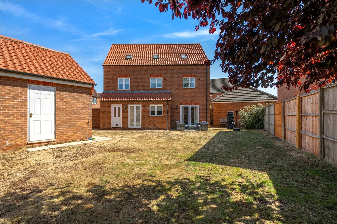 Poppy Place, Bourne, PE10, photo 15