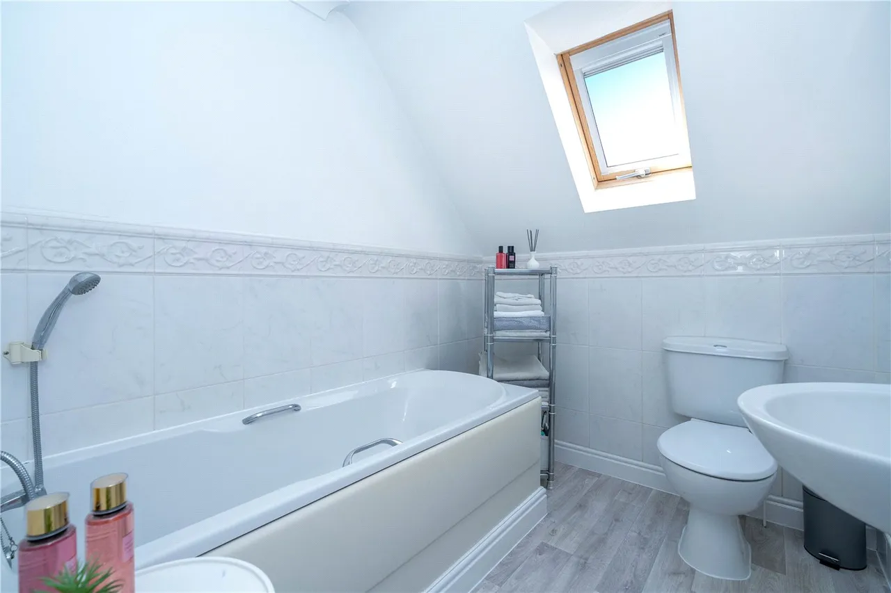 Poppy Place, Bourne, PE10, photo 12
