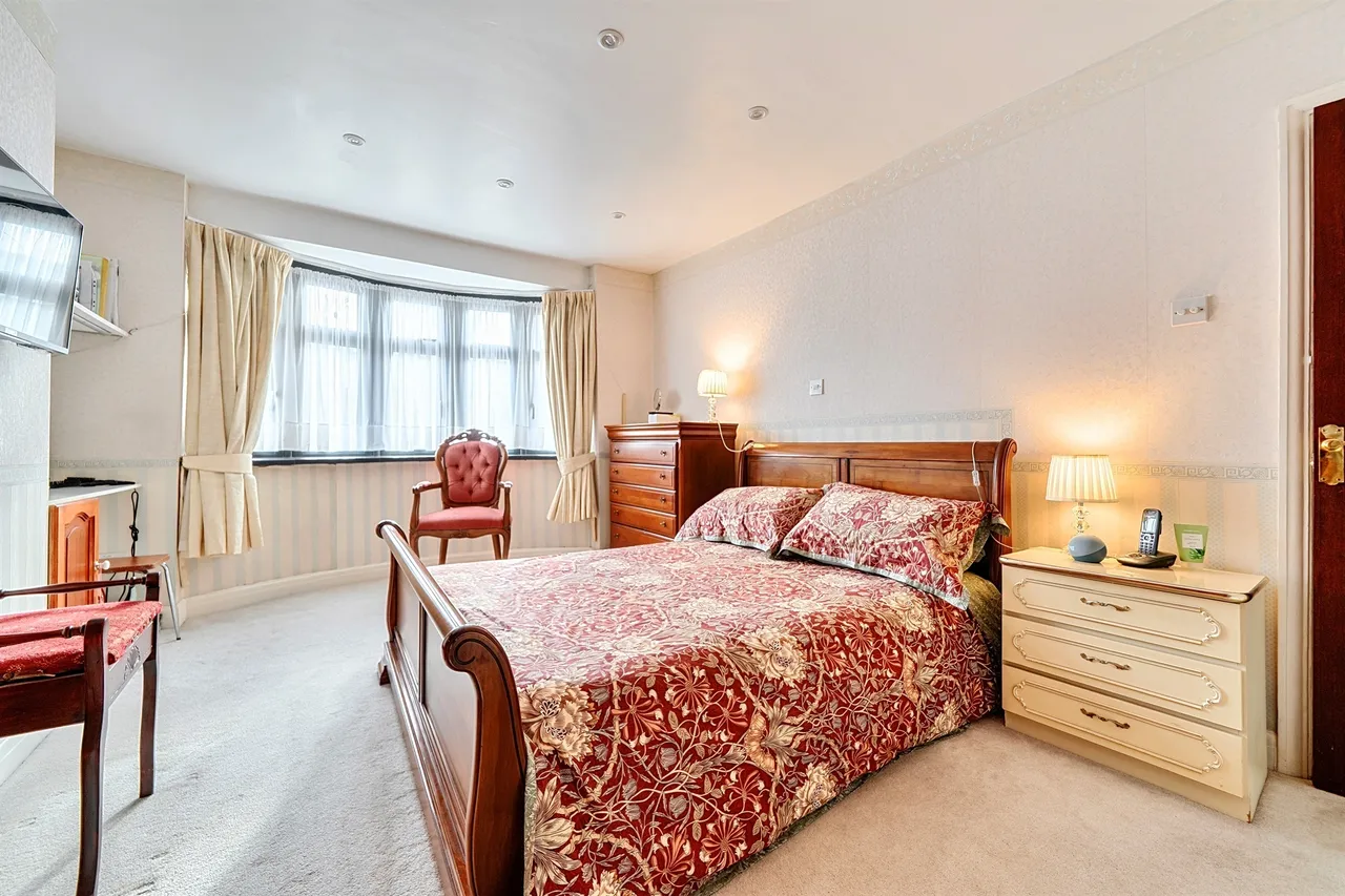 Parsonage Lane, Enfield, EN2, photo 10