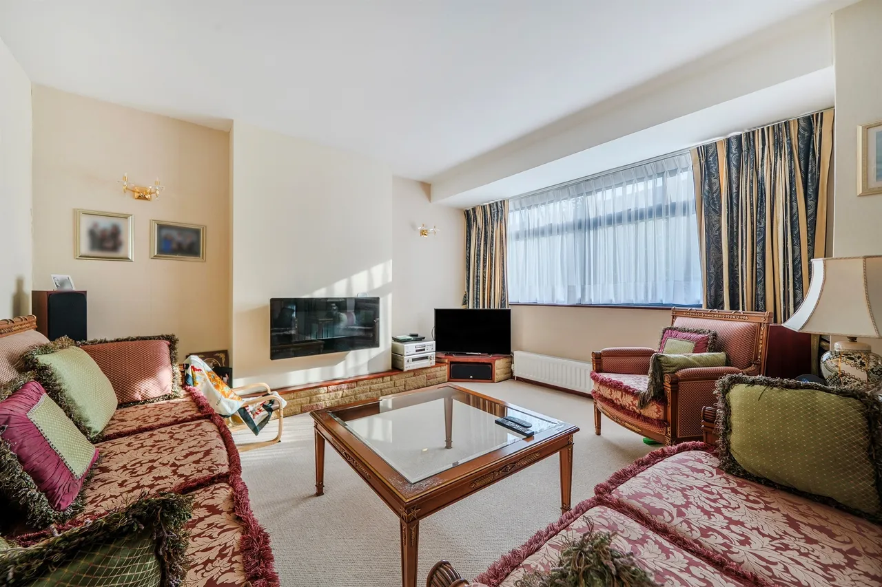 Parsonage Lane, Enfield, EN2, photo 3