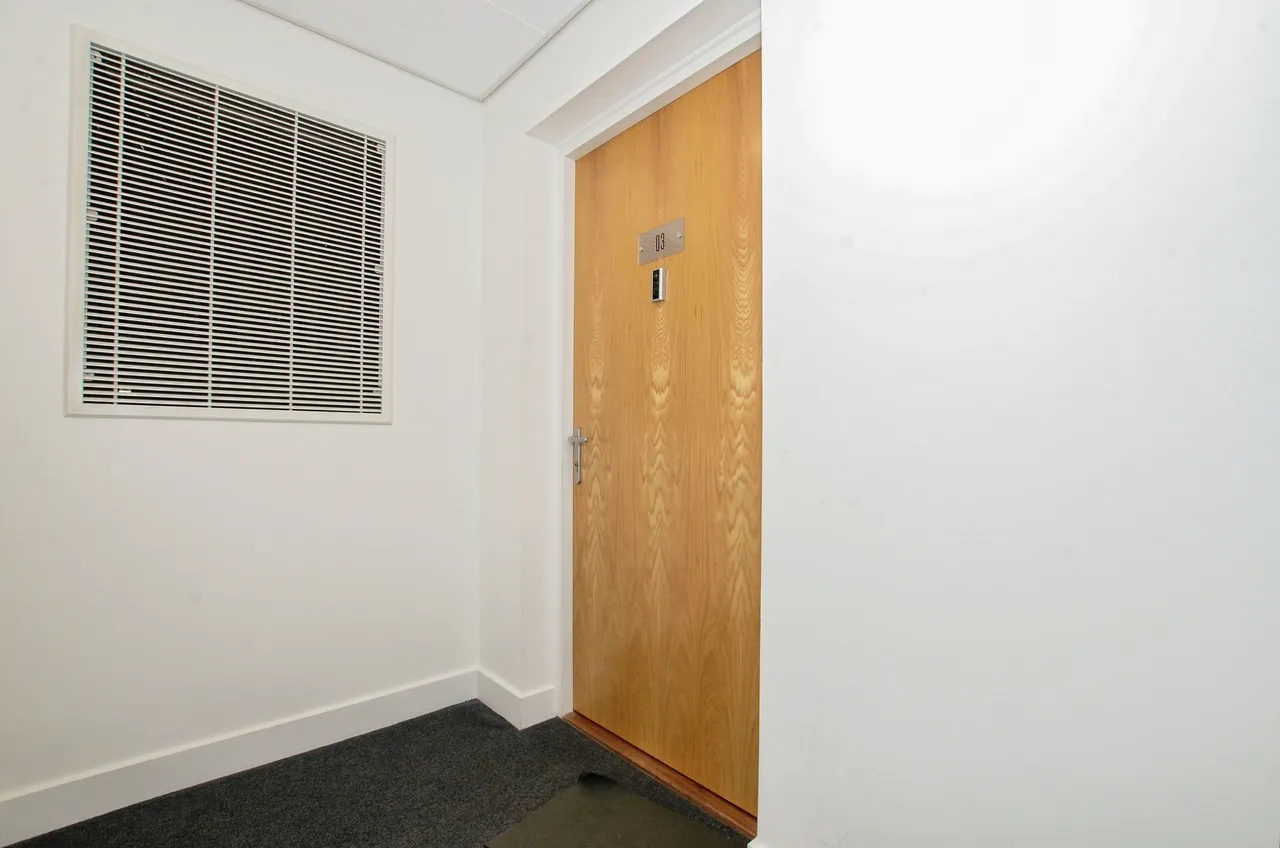 Aerial Square, London, NW9, photo 13