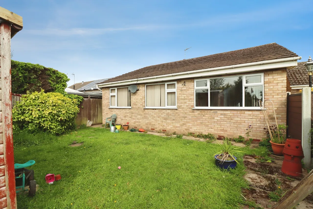 Pavilion Gardens, New Houghton, NG19, photo 13