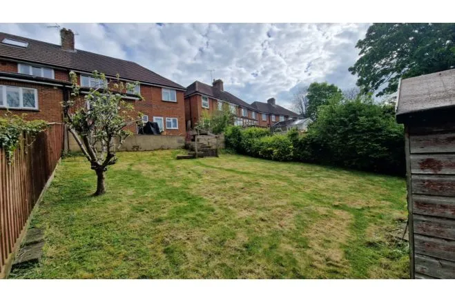 Orchard Road, Marlborough, SN8, photo 28