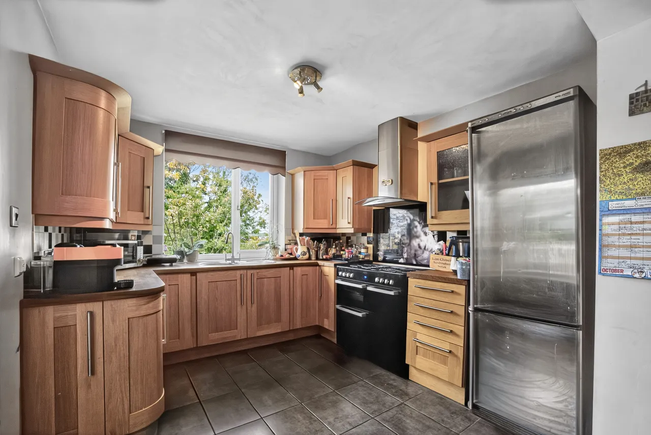 Orchard Road, Marlborough, SN8, photo 2