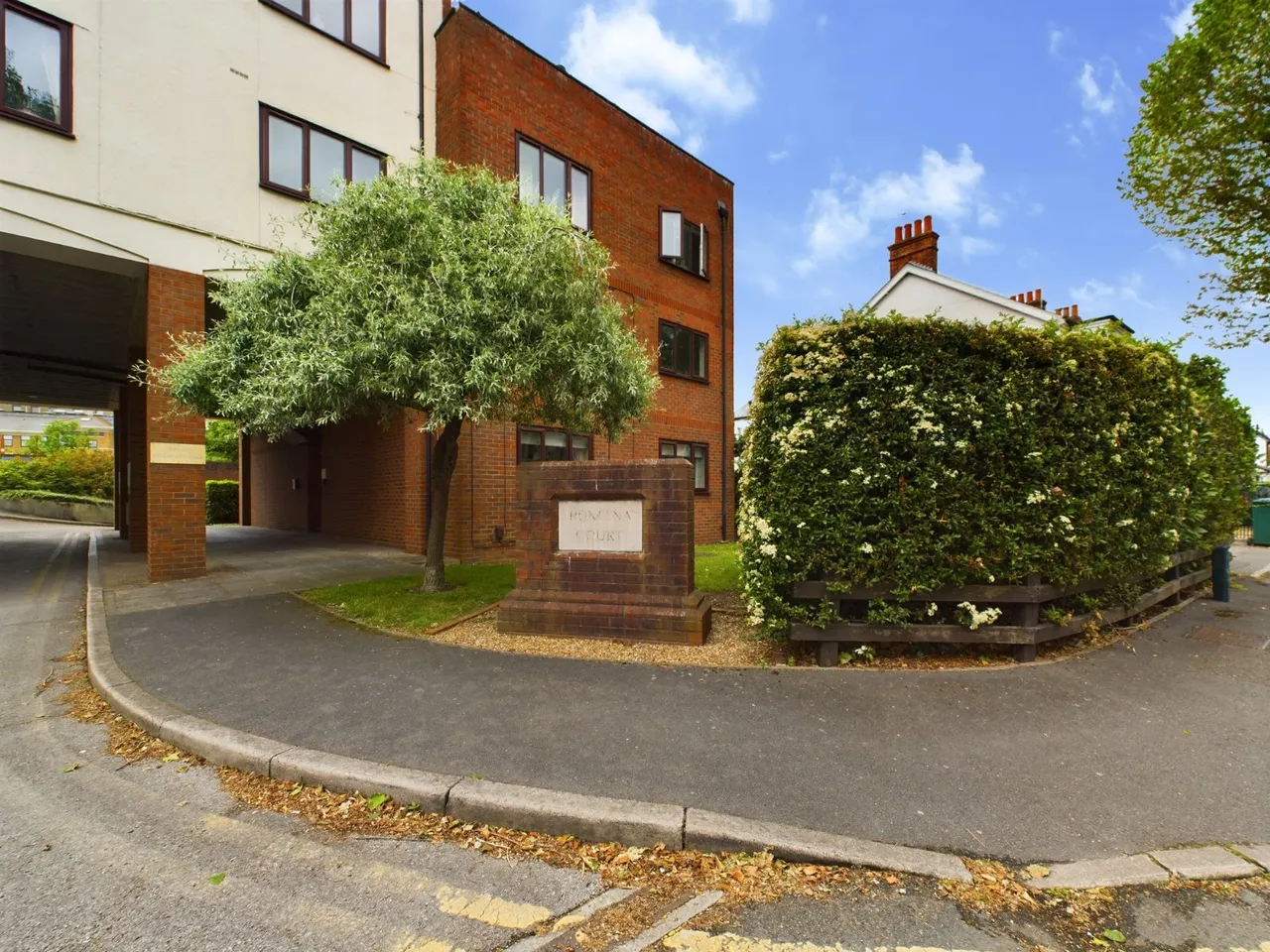 Sidney Road, Staines-upon-Thames, photo 9