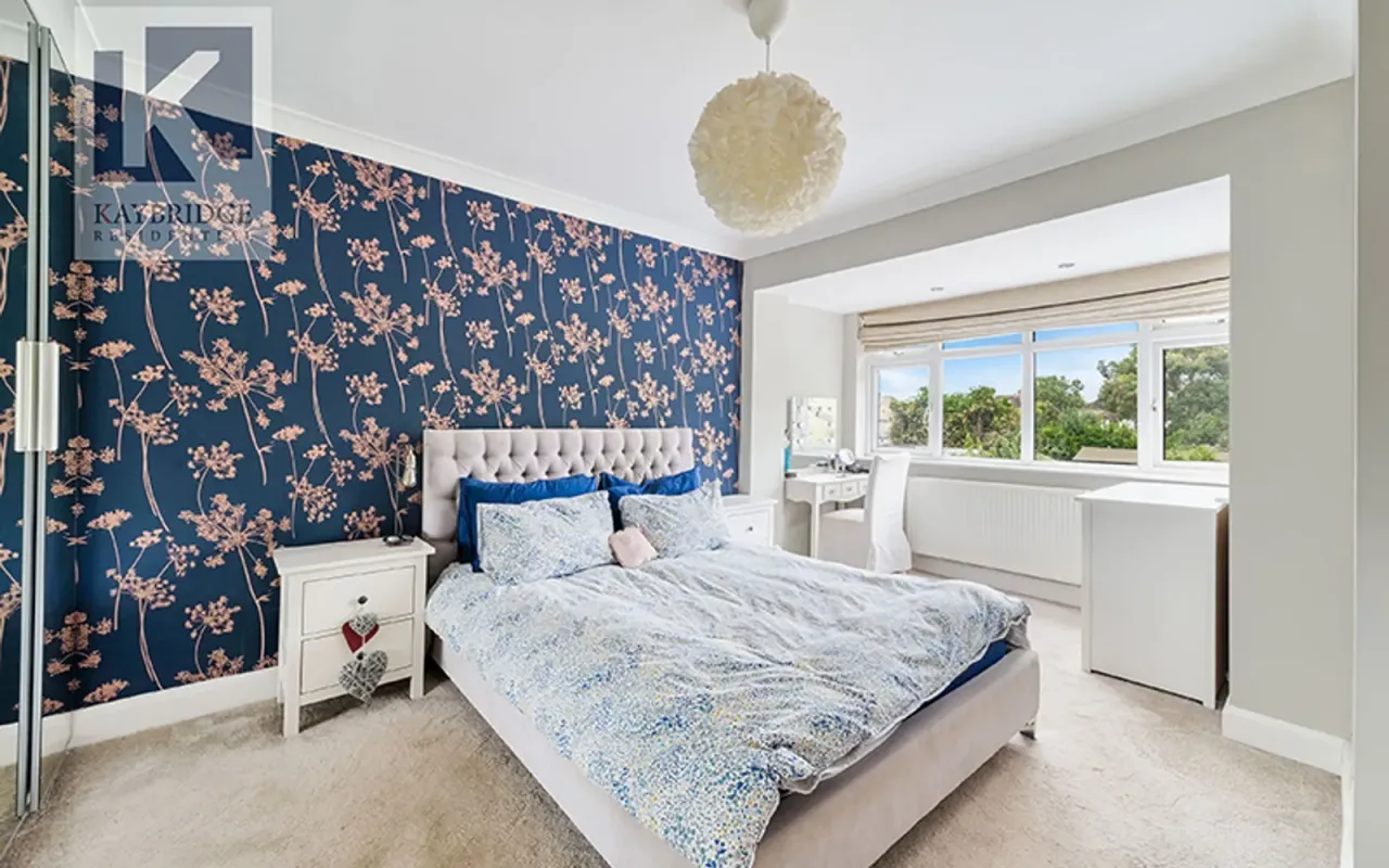 London Road, Ewell, KT17, photo 7