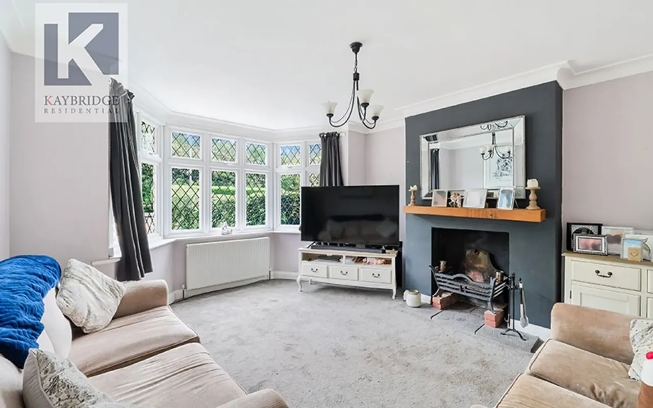 London Road, Ewell, KT17, photo 2