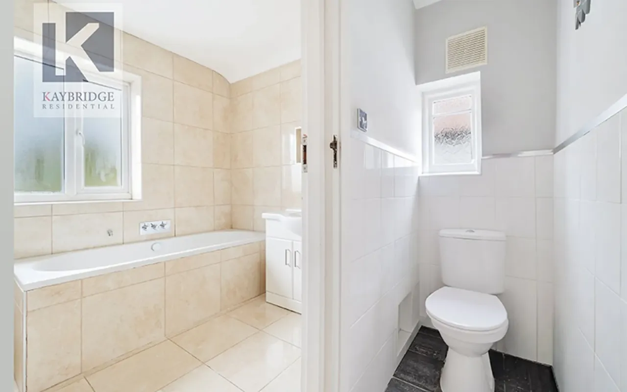 London Road, Ewell, KT17, photo 8