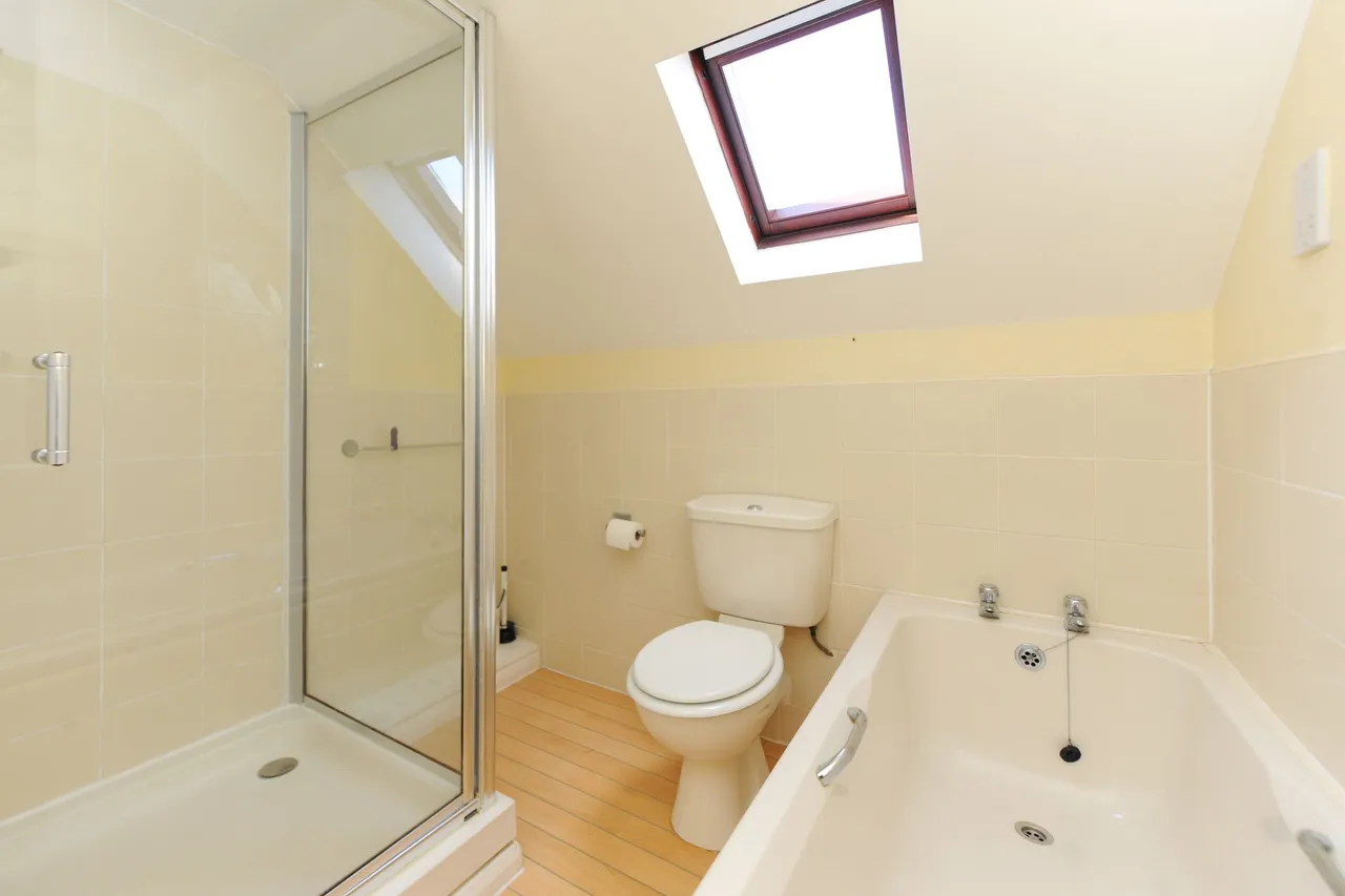 Lindisfarne Court, Chesterfield, S40, photo 16