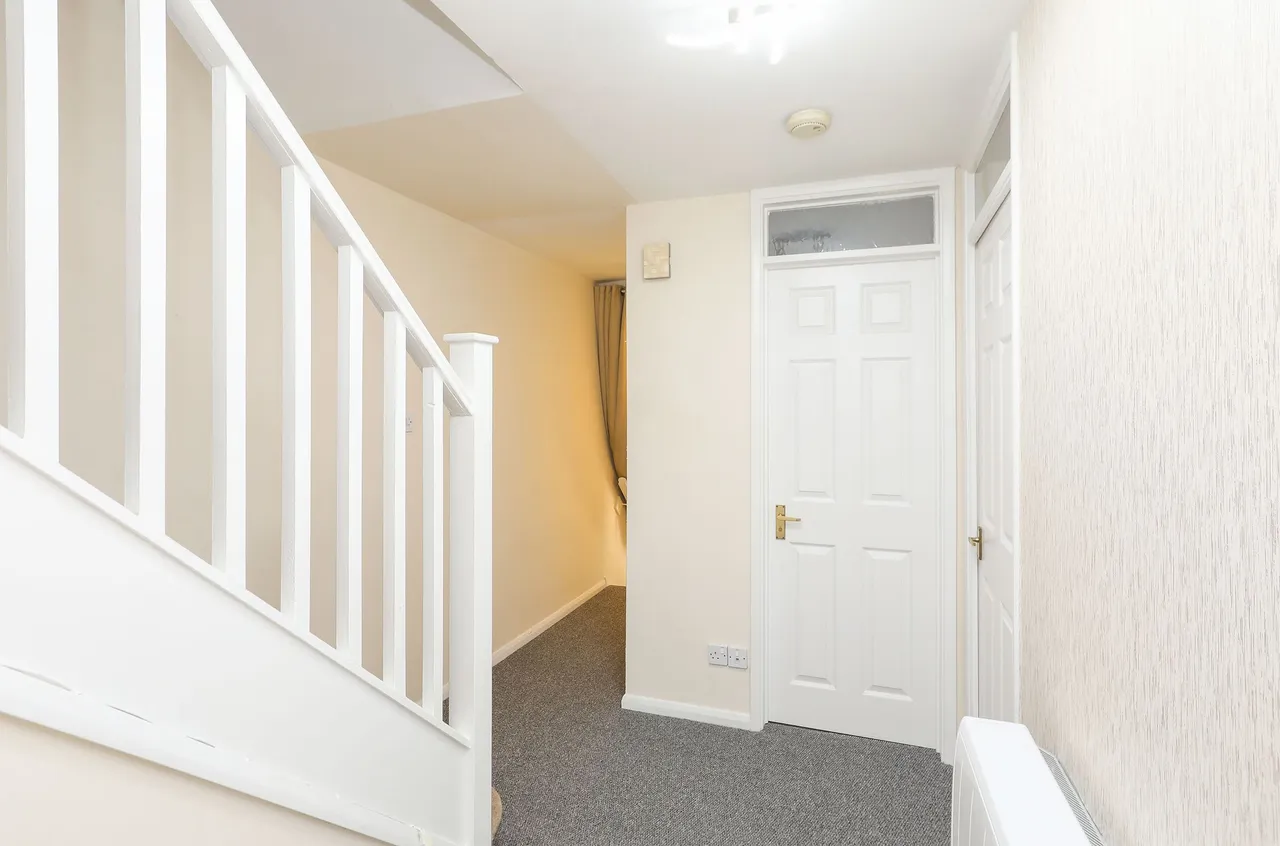 Lindisfarne Court, Chesterfield, S40, photo 8