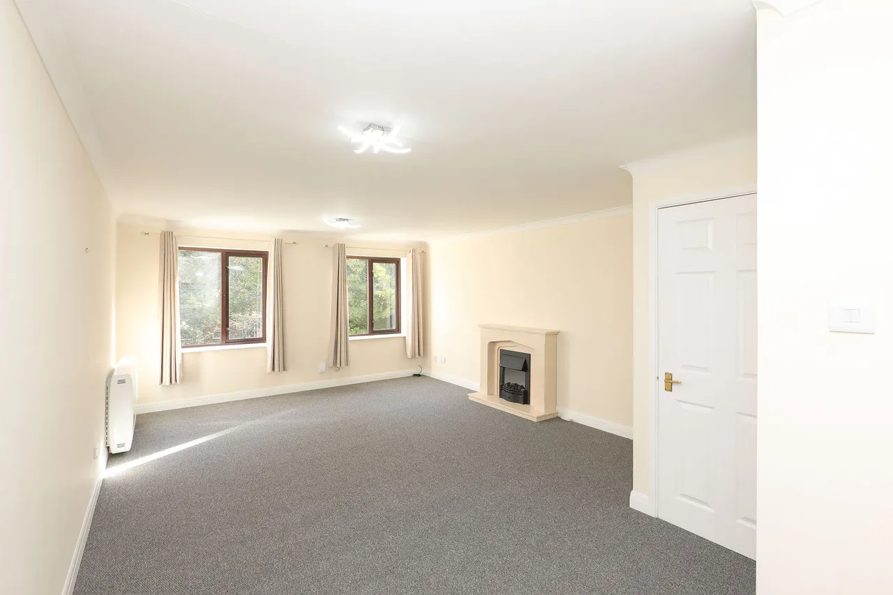Lindisfarne Court, Chesterfield, S40, photo 2