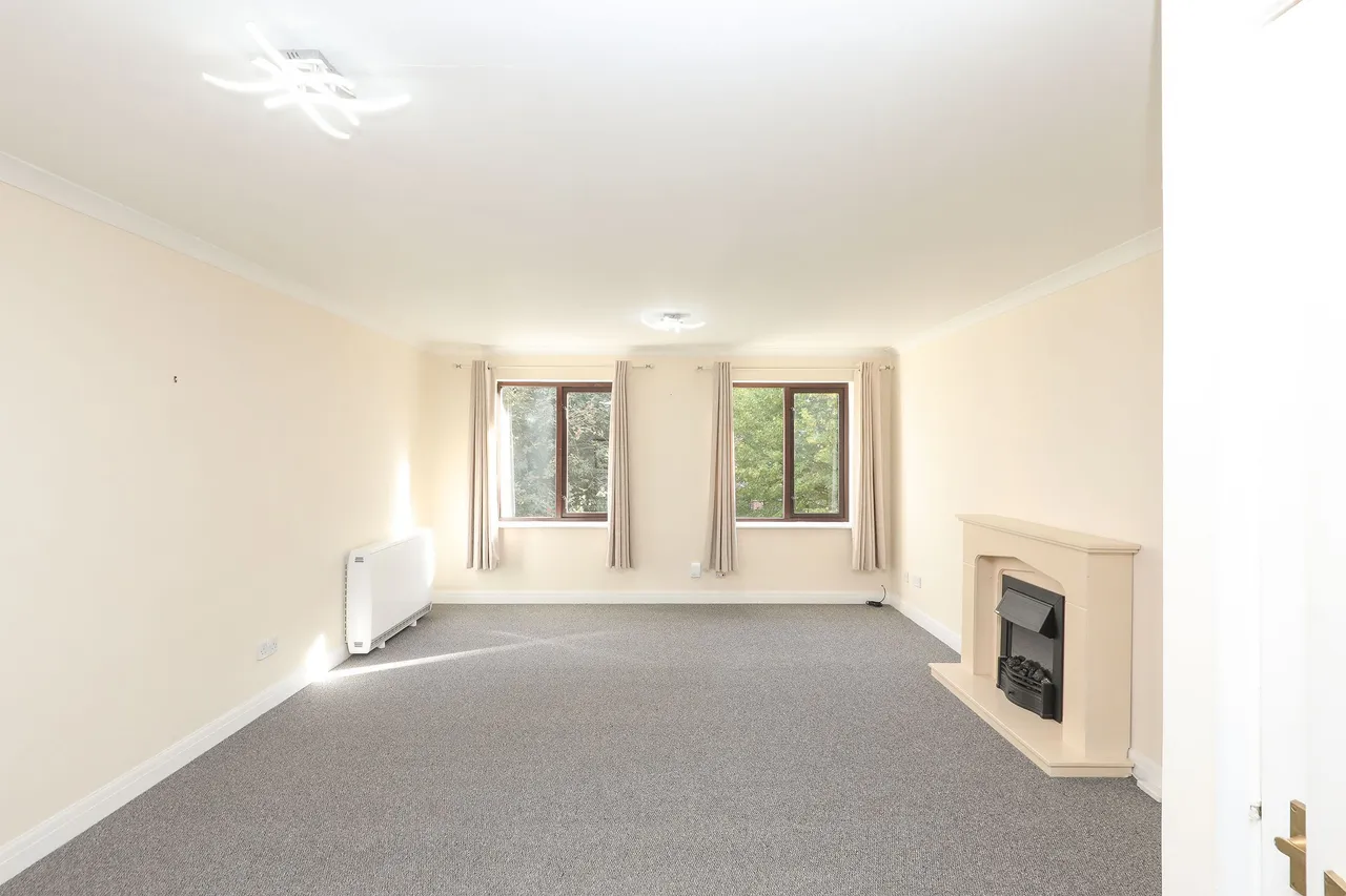 Lindisfarne Court, Chesterfield, S40, photo 6
