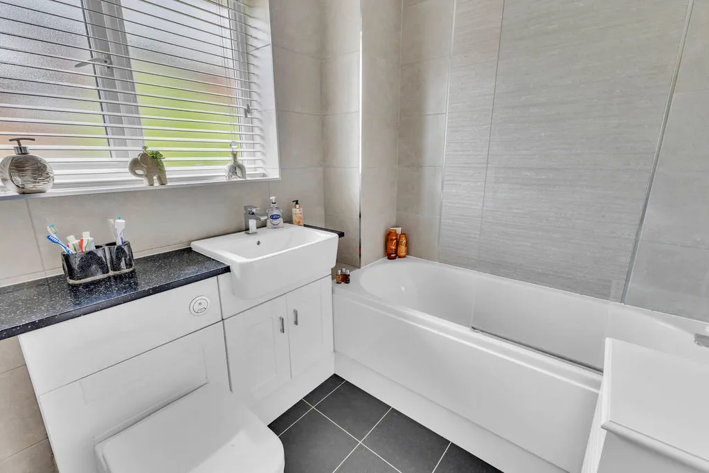 Stock Grove Milnrow, Rochdale OL16 3XB, photo 19