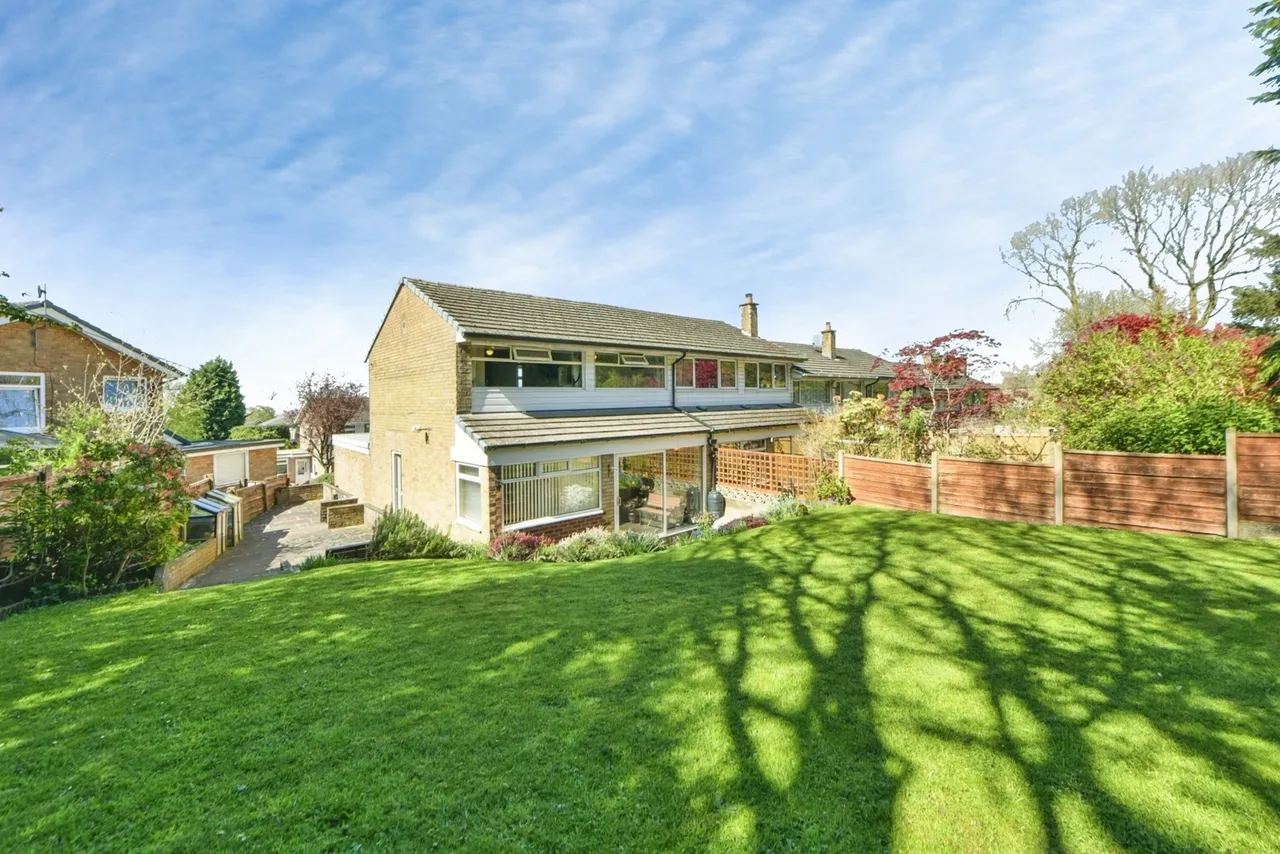 Ridge Crescent, Marple, Stockport, Greater Manchester, SK6, photo 2