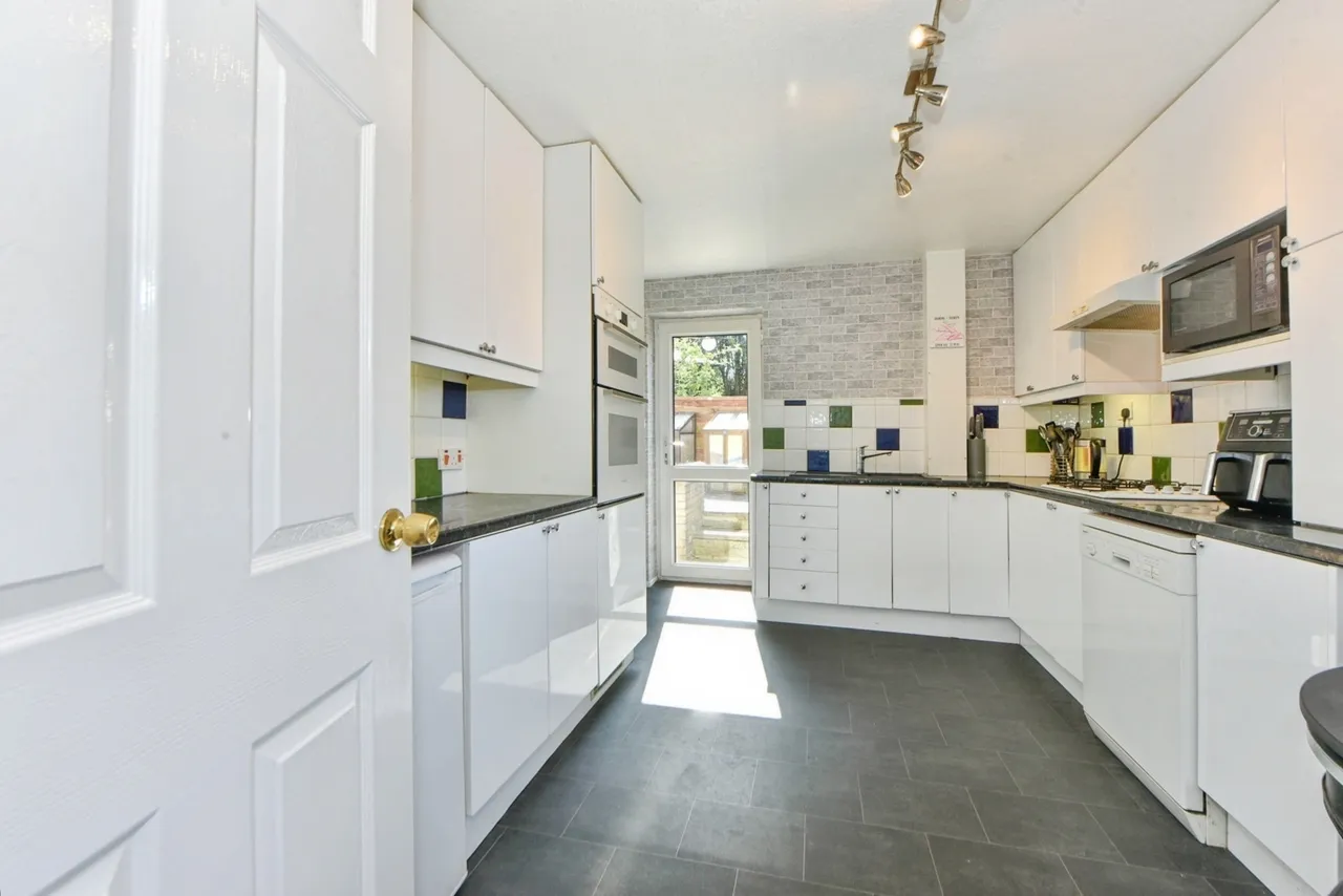 Ridge Crescent, Marple, Stockport, Greater Manchester, SK6, photo 9