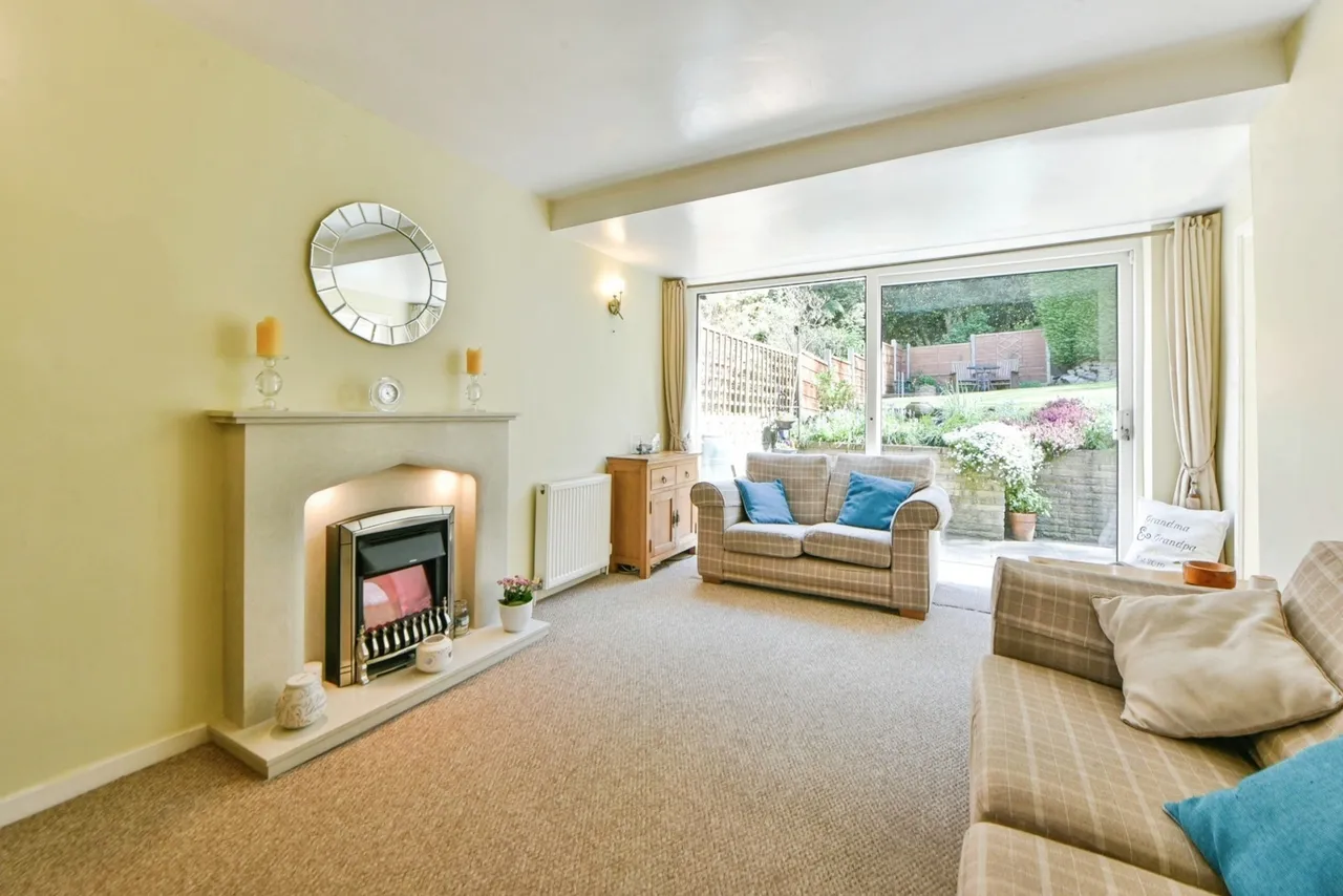 Ridge Crescent, Marple, Stockport, Greater Manchester, SK6, photo 3