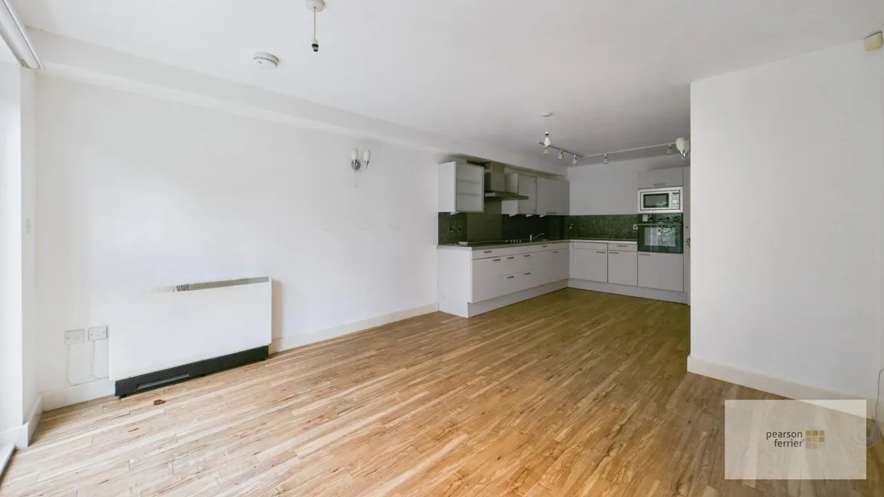 Meadowcroft Lane, Rochdale, OL11 5HN, photo 2