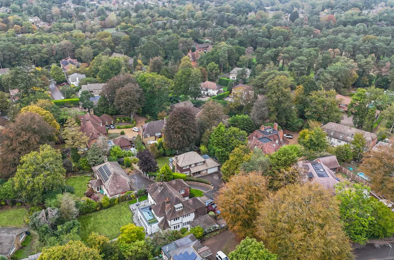 Chesters Road, Camberley, photo 26