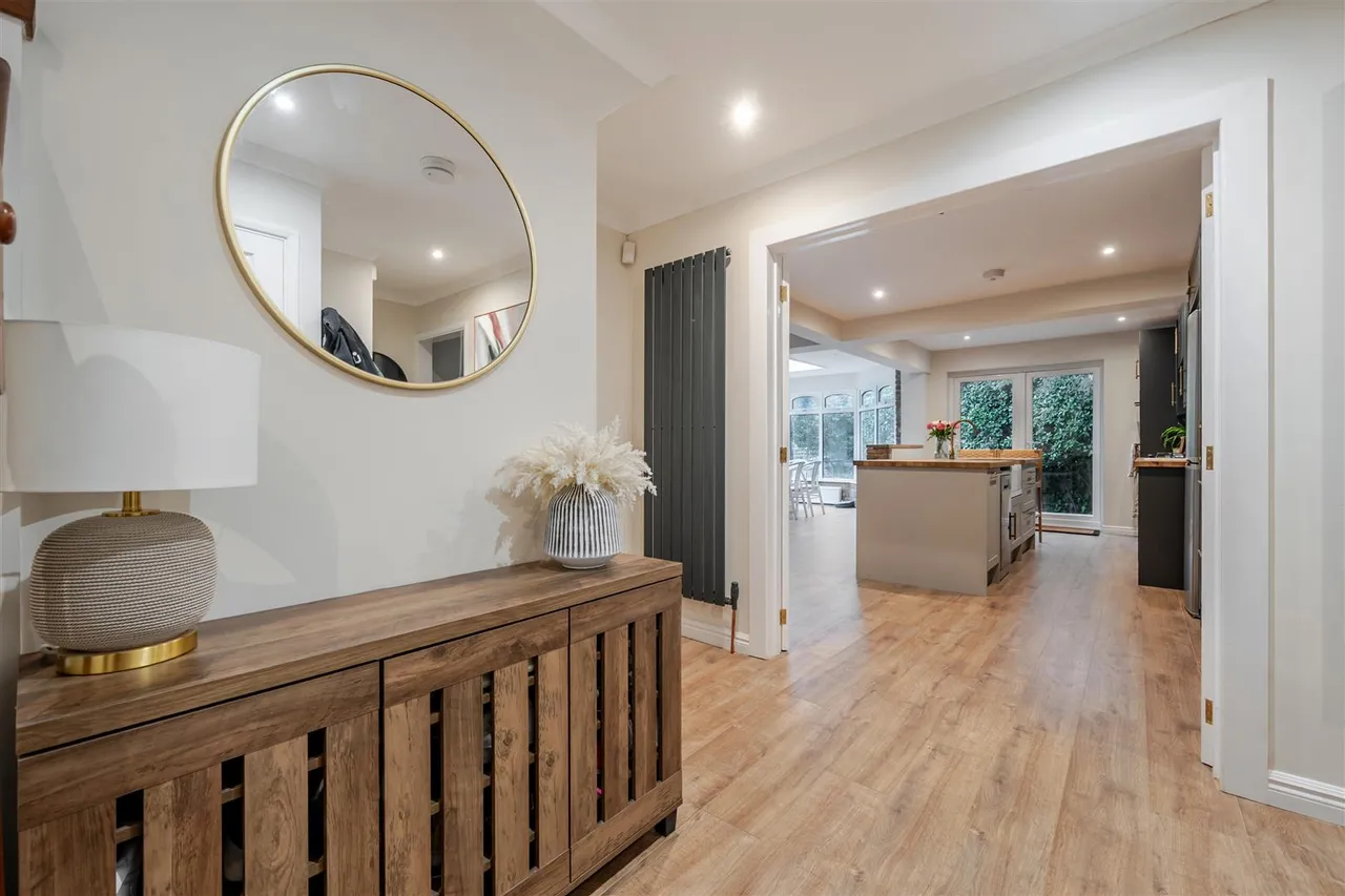 Chesters Road, Camberley, photo 5