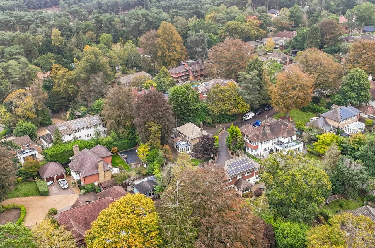 Chesters Road, Camberley, photo 22