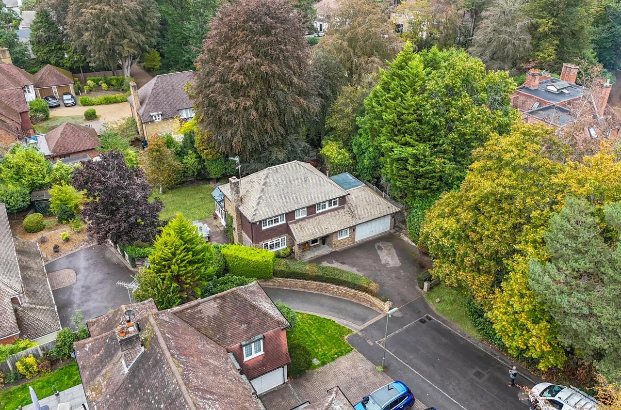 Chesters Road, Camberley, photo 25