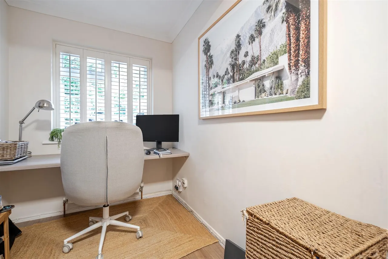 Chesters Road, Camberley, photo 12