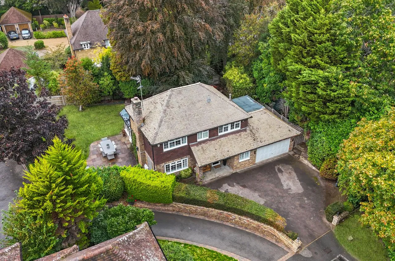 Chesters Road, Camberley, photo 27