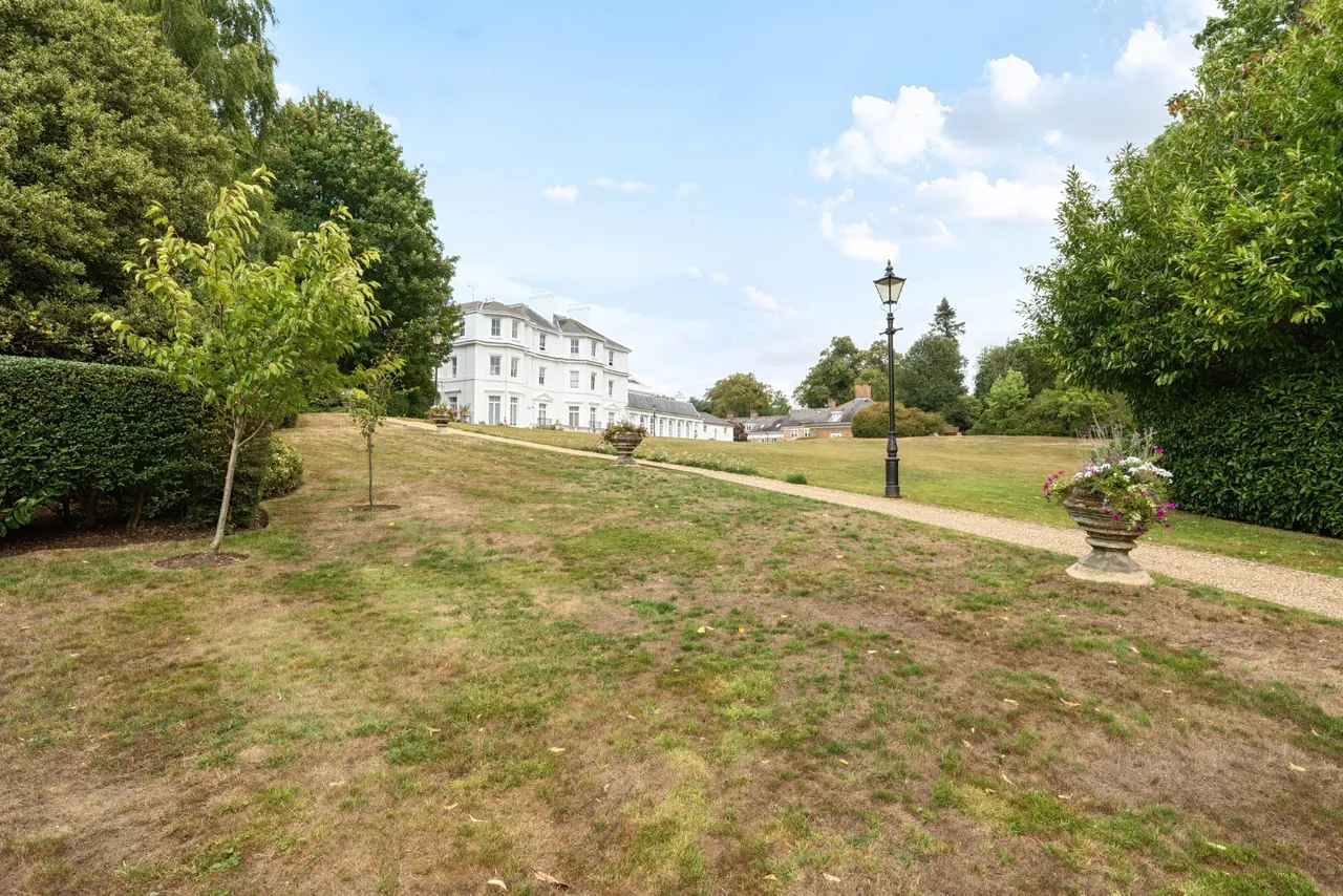 Kingston Hill Place, Kingston Upon Thames, Surrey, KT2, photo 12