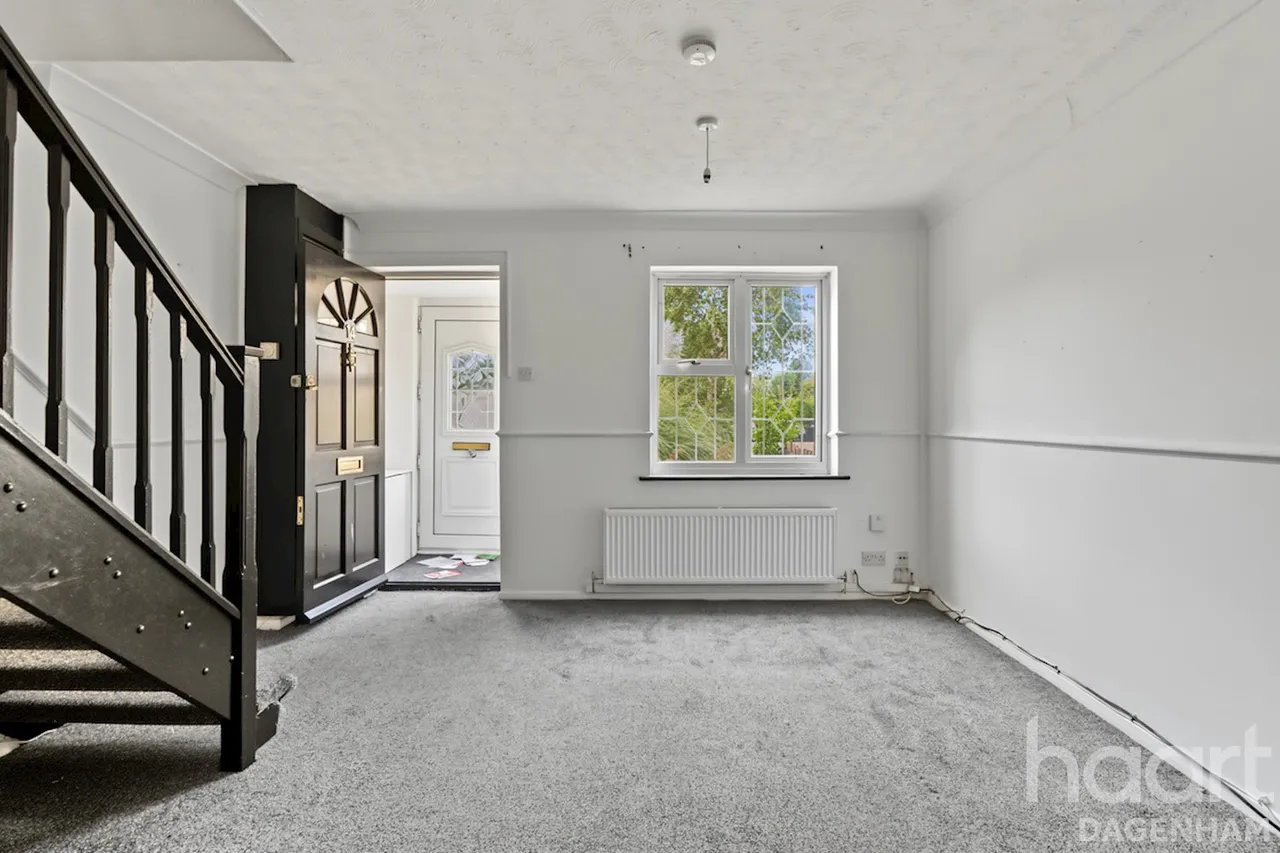 Wrights Close, Dagenham, RM10, photo 4
