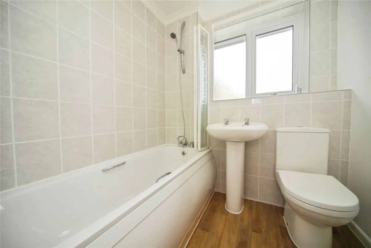 Godolphin Close, BURY ST. EDMUNDS, Suffolk, IP33, photo 13