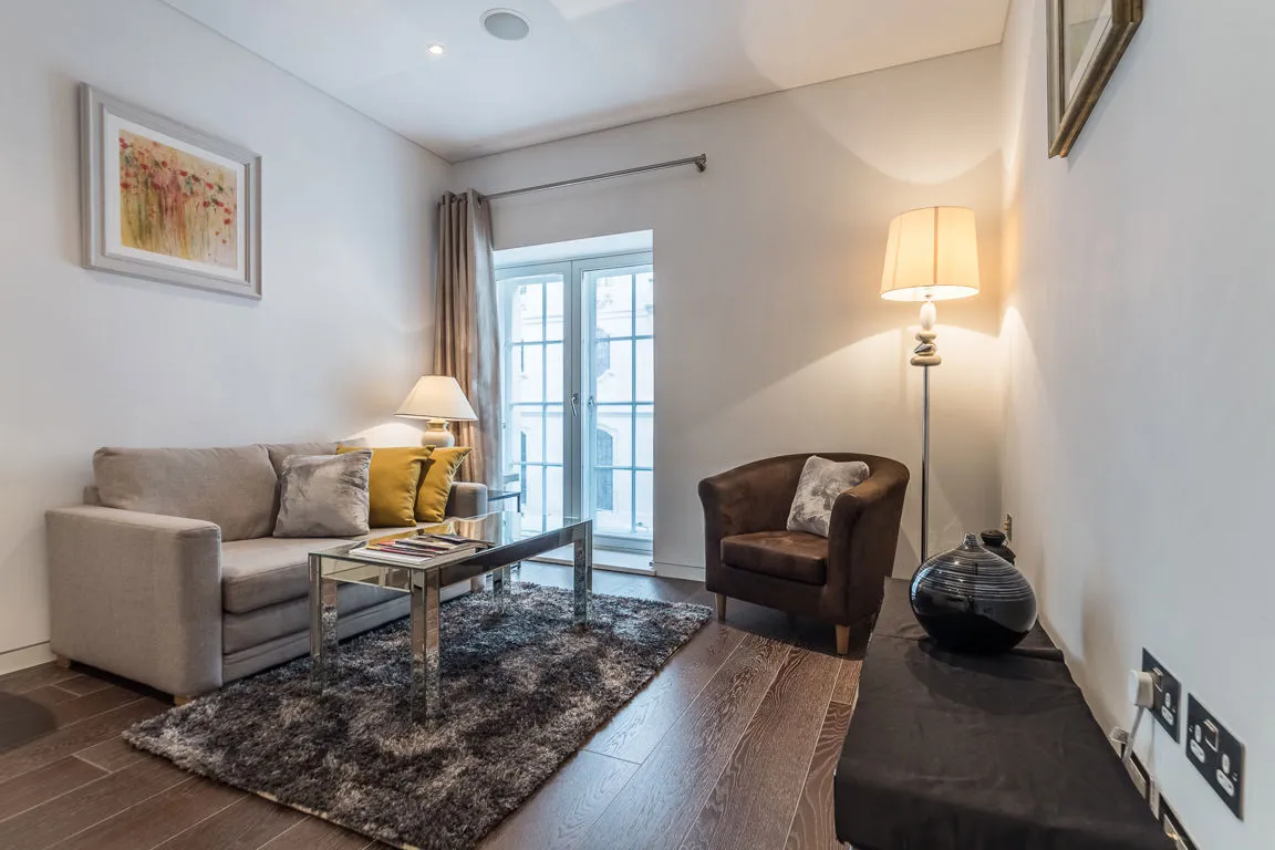 1 bed flat to rent — Marconi House, London