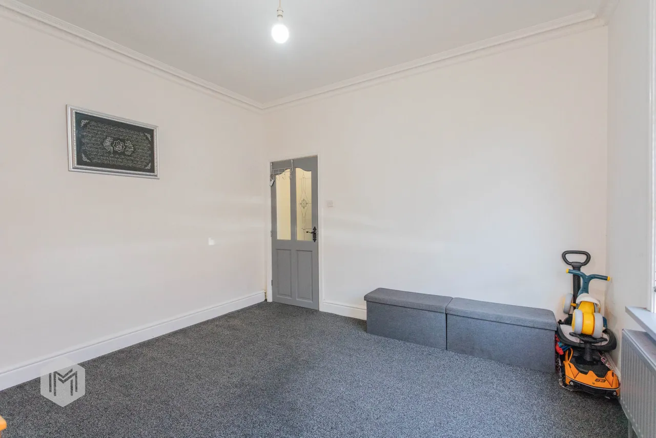 Hughes Street, Bolton, BL1 3HE, photo 3