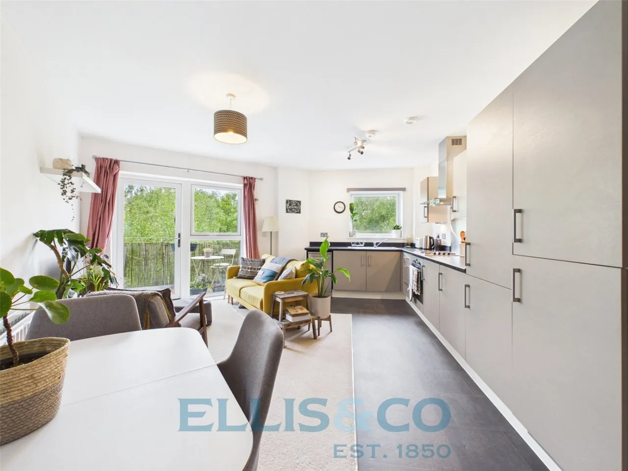 Sovereign Way, Tonbridge, TN9, photo 5