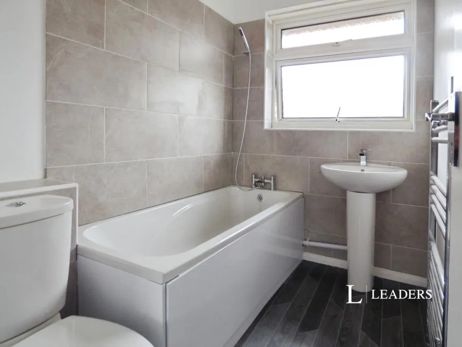 Henfield Close, Goring-by-Sea, BN12, photo 8