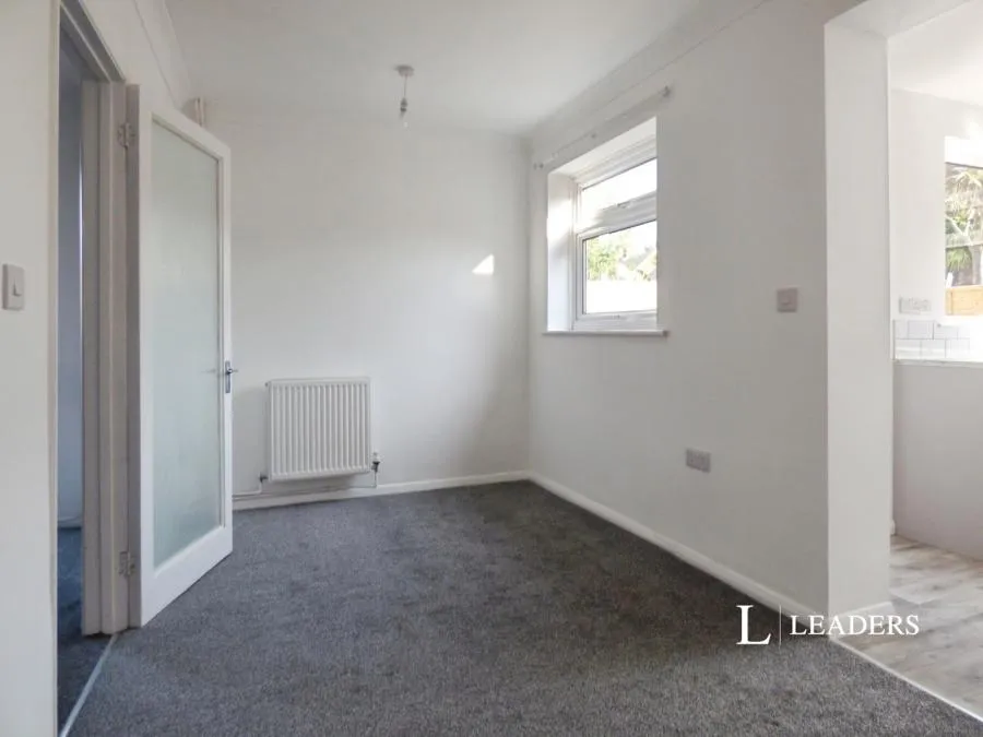 Henfield Close, Goring-by-Sea, BN12, photo 3