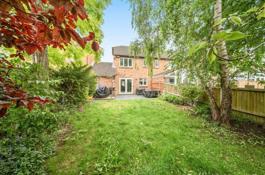 Northview Road, Houghton Regis, LU5, photo 12