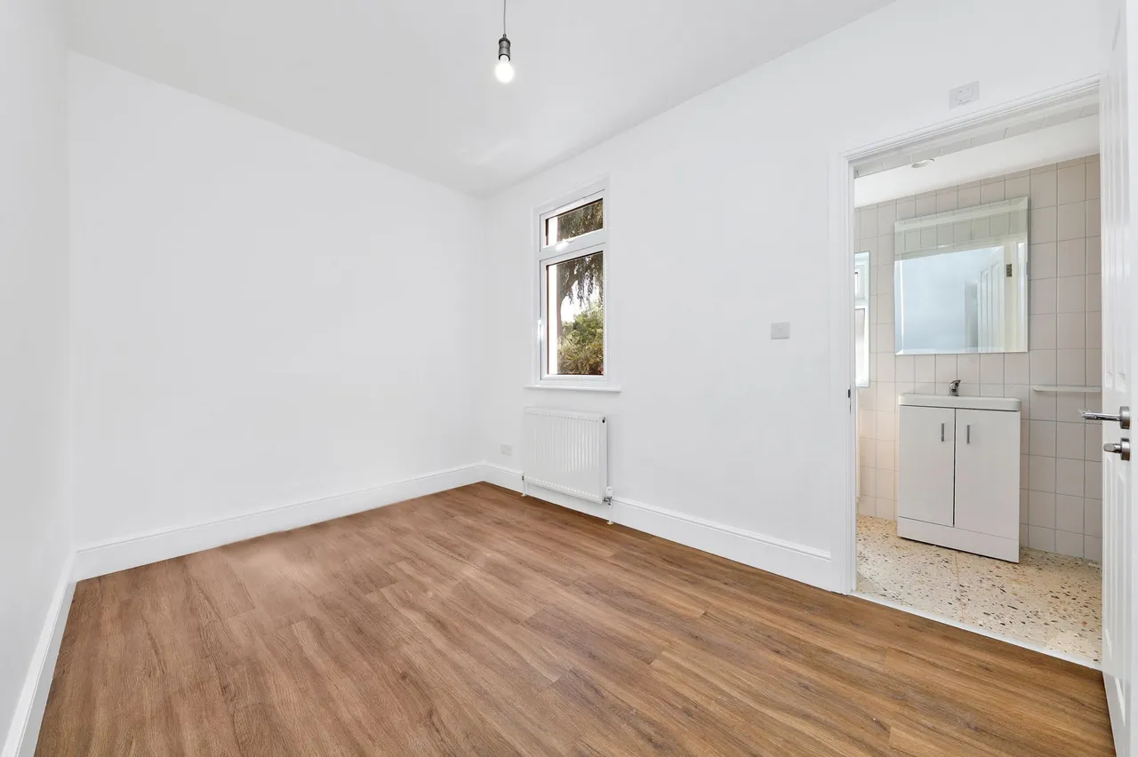 Olive Road, London, NW2, photo 7