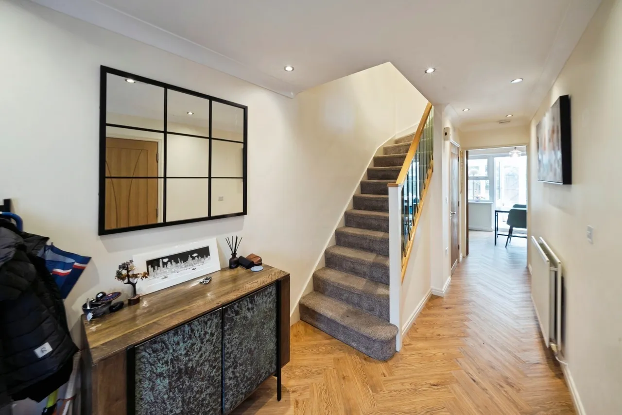 Larton Farm Close, Wirral, CH48, photo 2
