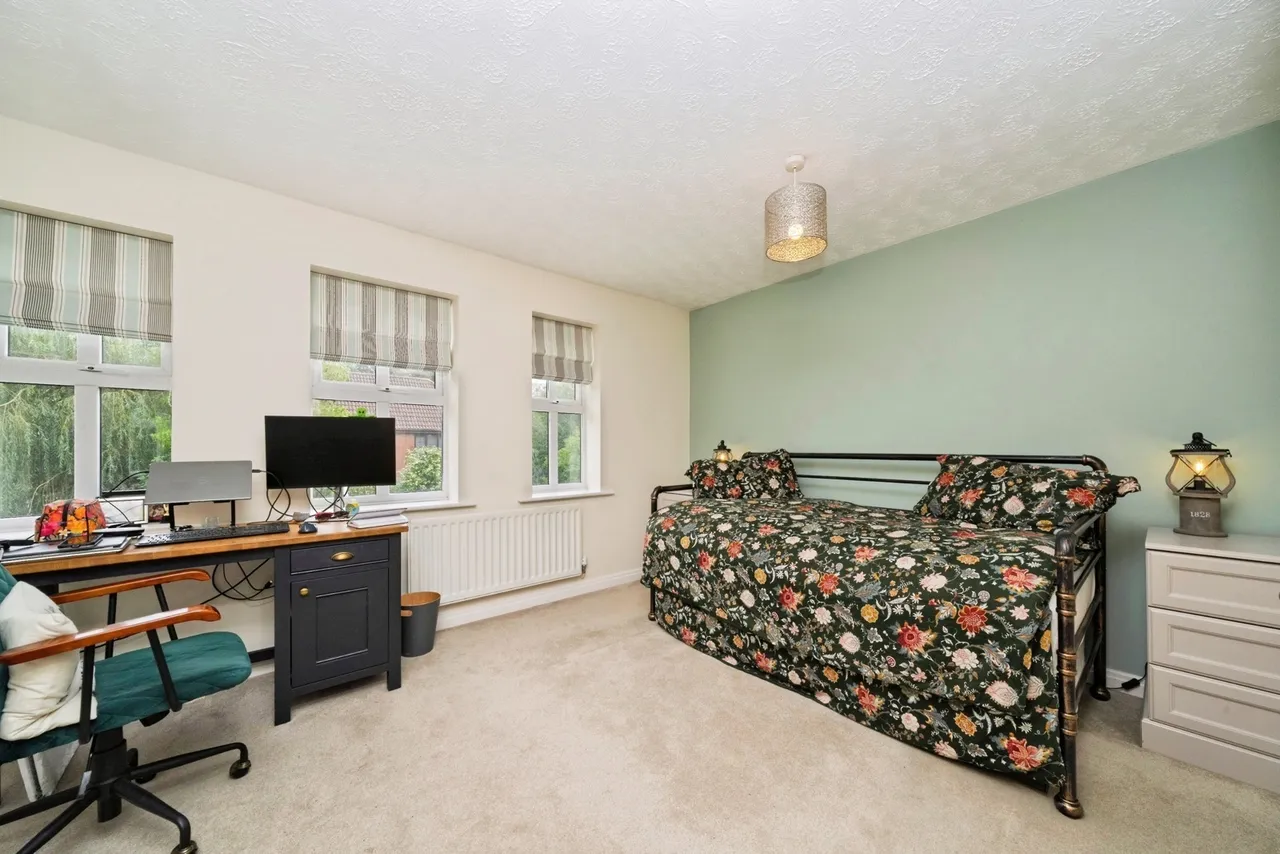 Larton Farm Close, Wirral, CH48, photo 8