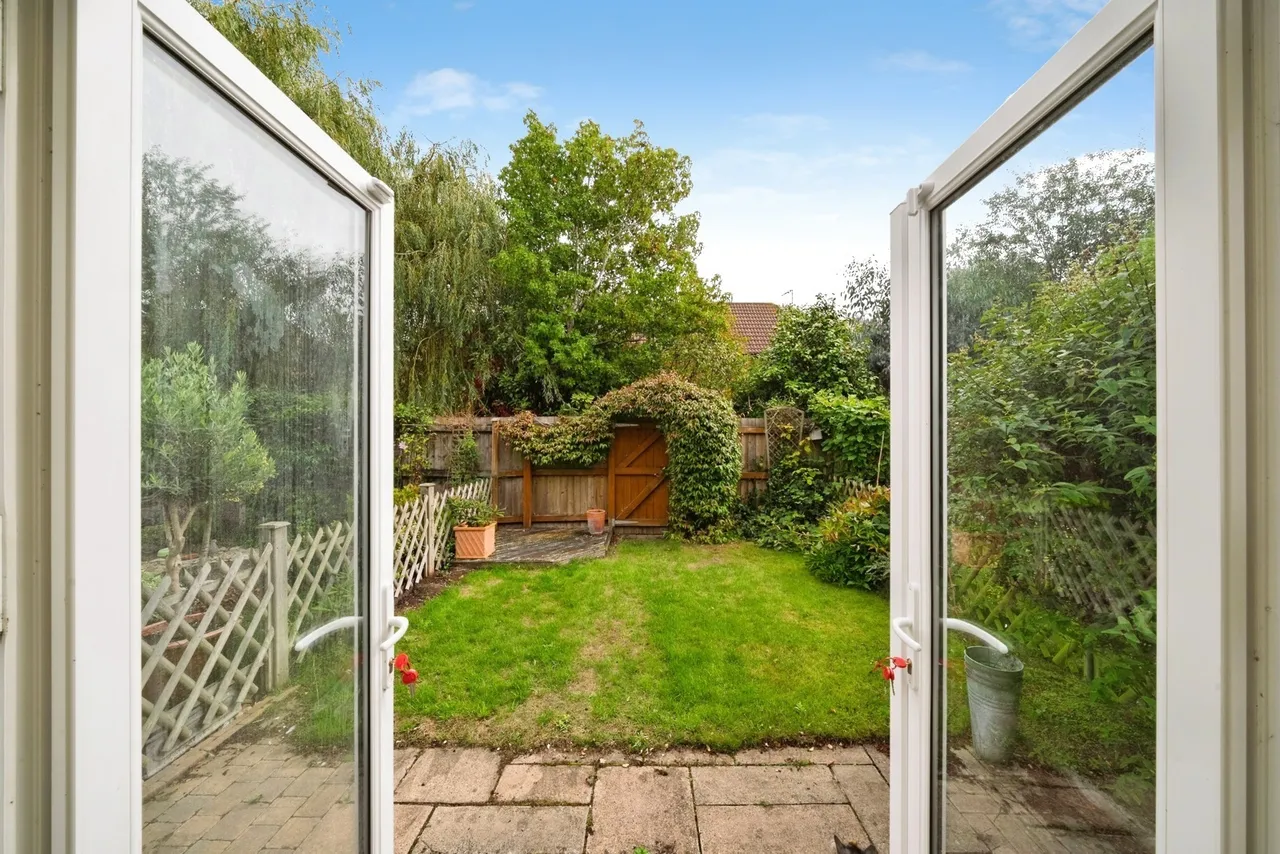 Larton Farm Close, Wirral, CH48, photo 14