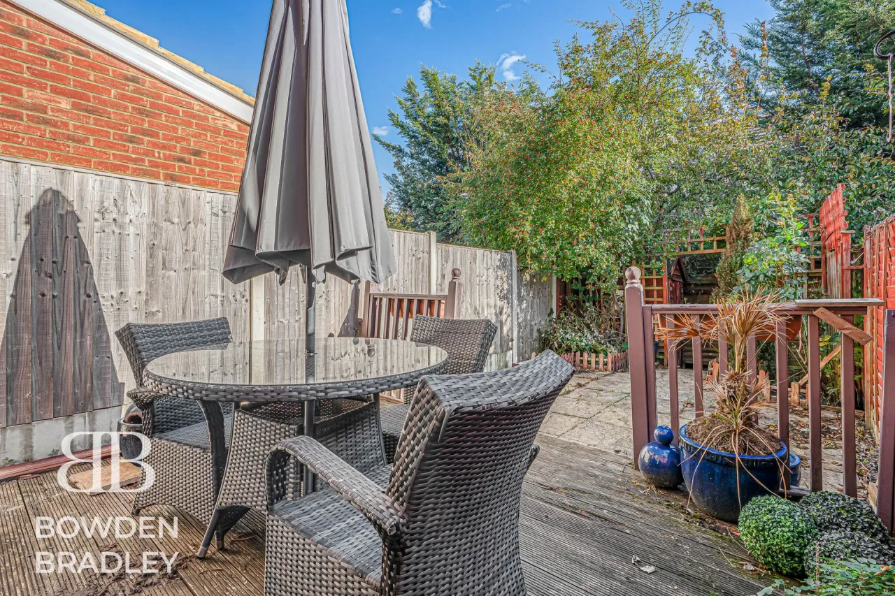 Wroxham Way, Fairlop, IG6, photo 15