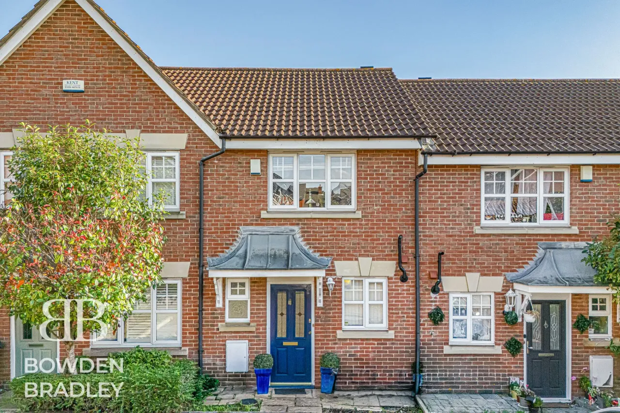 Wroxham Way, Fairlop, IG6, photo 41